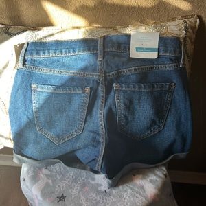 Old navy mid rise shorts size 0